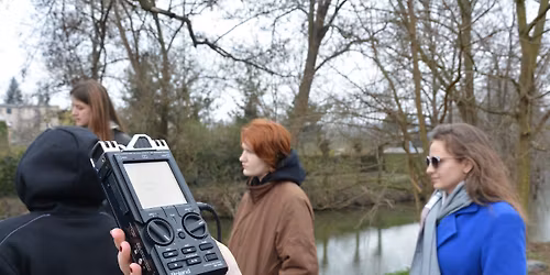 Zvukov\u00e1 stopa: interaktivn\u00ed proch\u00e1zka na t\u00e9ma zvukov\u00e9 zne\u010di\u0161t\u011bn\u00ed ve m\u011bst\u011b