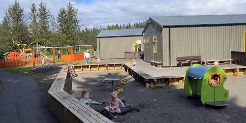 50 \u00e1ra afm\u00e6li Vinagar\u00f0s!