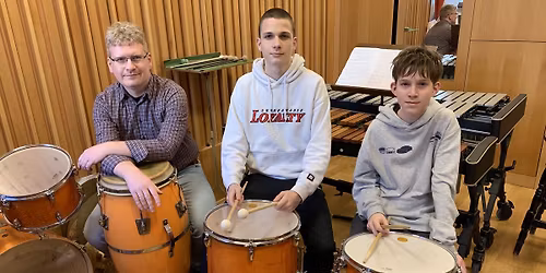 Cserm\u00e1k Antal Zeneiskola \u00fct\u0151egy\u00fcttese