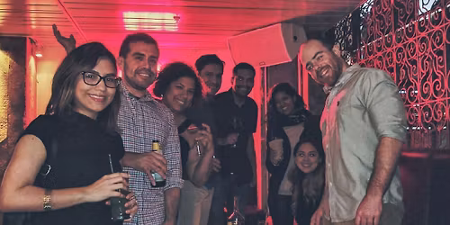 AMOR AMOR: Latinos y Latinas Buscando Amor