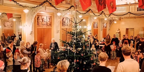 Juletr\u00e6sfester i festsalen\ud83c\udf84