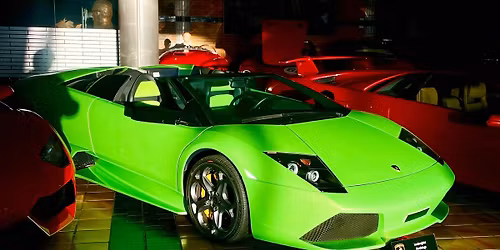 Stemningsfuld aftenrundvisning i Str\u00f8jer Samlingen