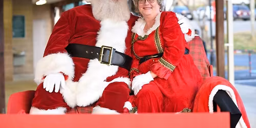 BEDFORD - FREE Photos with Santa!