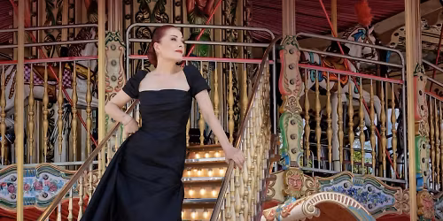 Candan Er\u00e7etin in I\u0307stanbul