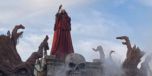 Informal Group meet up for Haunt Opening night at Worlds of Fun