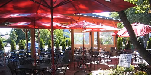 Jukebox Heroes - STL Returns To Cottleville Wine Seller!