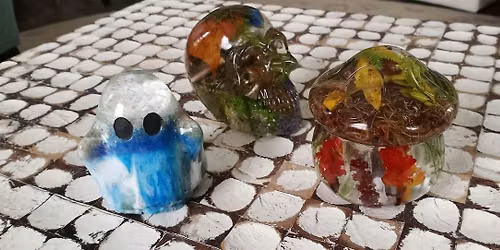 Make a Resin PAW,Mushroom, pumkin jars or solid skull, solid heart, ghost