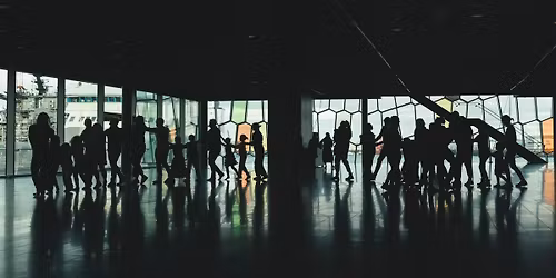 Fj\u00f6lskyldudagskr\u00e1 H\u00f6rpu: Heimst\u00f3nlist \u00ed H\u00f6rpu: Mi\u00f0- og Austur-Evr\u00f3pa 