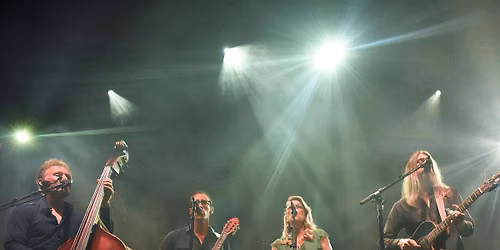 The Wood Brothers with Amelia Day
