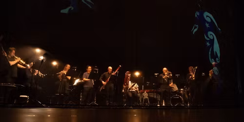 Serenades for winds - Mozart & Dvo\u0159\u00e1k