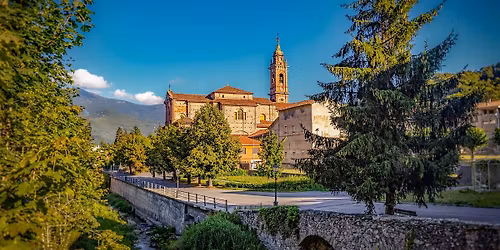 FR\u00dcHLING IM PIEMONT