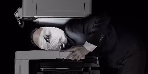 Teater: Den Stygge \/\/ \u00c6ventyrsalen p\u00e5 Hamsunsenteret