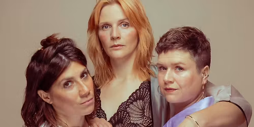 Karl die Gro\u00dfe in der Schauburg - Aufgehoben Tour 2025 (Trio)