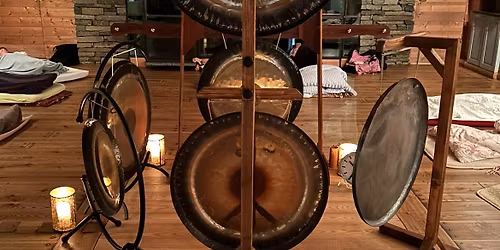 Gongbad Fullm\u00e5ne m\/Scilla & Lisbeth