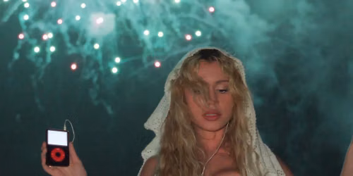 Slayyyter, Pearly Drops in Oakland