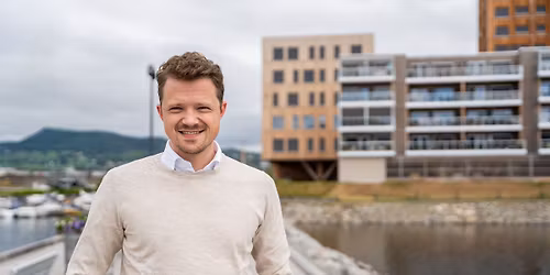 N\u00c6RINGSPUB - april