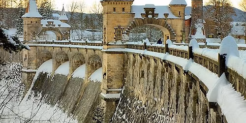 Silvestrovsk\u00fd ovar | Lit\u00ed olova & Novoro\u010dn\u00ed Prosecco na P\u0159ehrad\u011b Les Kr\u00e1lovstv\u00ed 