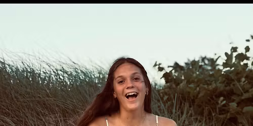 Taylor\u2019s Graduation Partyyy