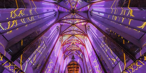 Die immersive Licht- und Videoshow Infinity - Weltpremiere in Regensburg