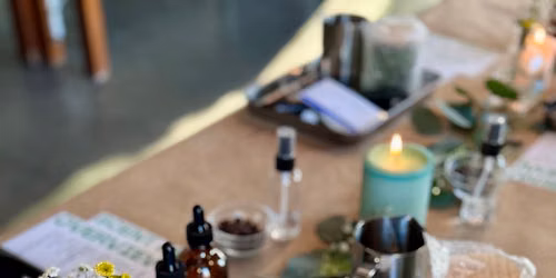 The Green House - Candle Class