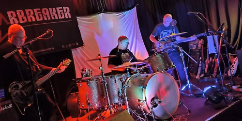 Starbreaker live @ Shotton Comrades club