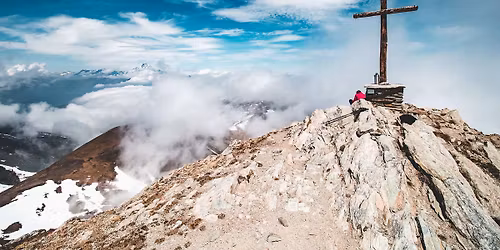 Escursione ad anello del Monte Tibert e Monte Crosetta