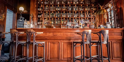 The world famous Two Fingers Jam Session