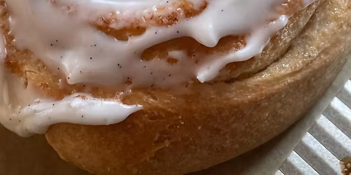 Cinnamon Rolls Workshop and Mimosas