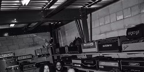 FOO FIGHTERS + Inhaler + Otoboke Beaver - TAKE COVER TOUR 2026 \u00b7 Paris La D\u00e9fense Arena \u00b7 19.06.2026