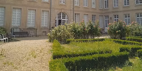 Observation astronomique dans les jardins du mus\u00e9um