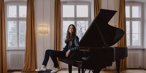 Kiss Petra Zongoraestje a N\u00e1dor Teremben