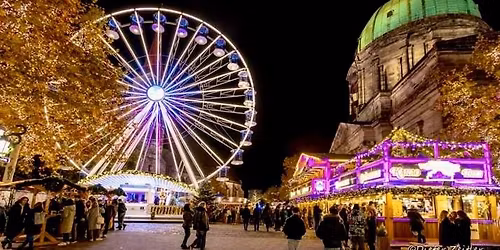 N\u00fcrnberger Winterdorf mit Riesenrad am Jakobsplatz