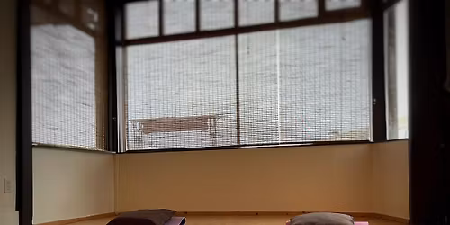 Morning meditation and kung-fu tea