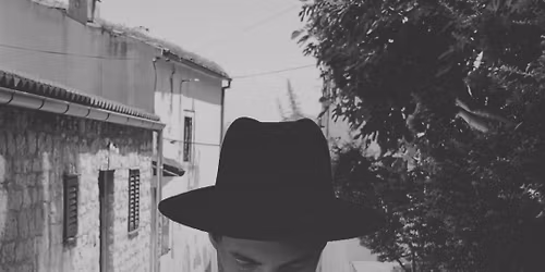 fekete daru @ L\u00e1mp\u00e1s 