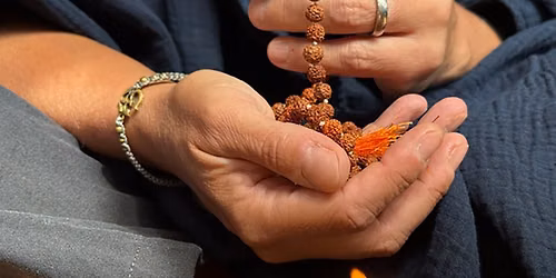 Seasonal Mantra | The navagraha mantra with Laura Gonzalez