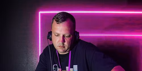 CHRISTMAS EVE BANGERS WITH ASH BRIMELOW 