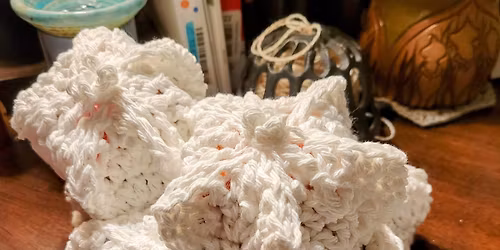 Fiber Arts: \u201cHoliday Star Reusable Gift Wrap\u201d