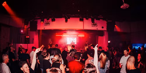 THE BEER SHED LEUMEAH - THE AUSTRALIAN BLINK-182 SHOW