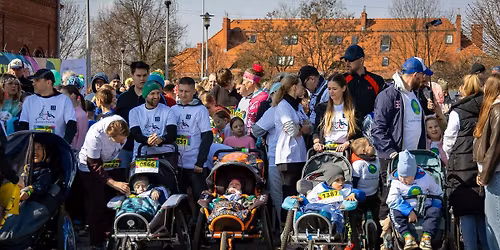 Bieganie w Rydwanie z Gliwick\u0105 Parkow\u0105 Prowokacj\u0105 Biegow\u0105