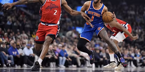 Parking Los Angeles Clippers at New York Knicks