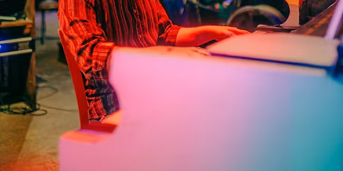 Texarkana's Piano Man LIVE