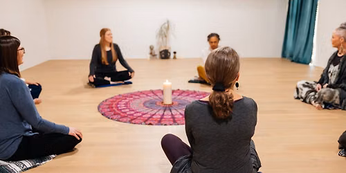 WOMEN\u2019S CIRCLE