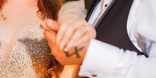 \u0421\u0432\u0430\u0442\u0431\u0435\u043d\u043e \u0442\u044a\u0440\u0436\u0435\u0441\u0442\u0432\u043e \u043d\u0430 \u0415\u043c\u0438\u043d\u0435 \u0438 \u0411\u0435\u0439\u0442\u0443\u043b\u043b\u0430