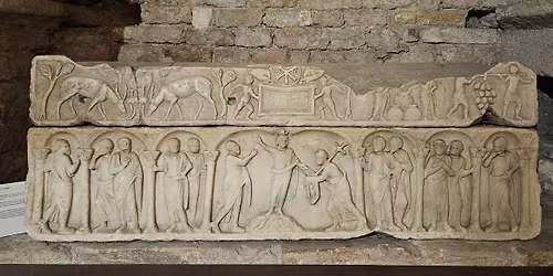 Visite guid\u00e9e \u00e0 th\u00e8me "La mort sublim\u00e9e"