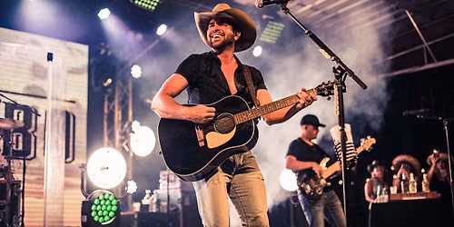 Jon Wolfe at Hochatown Saloon