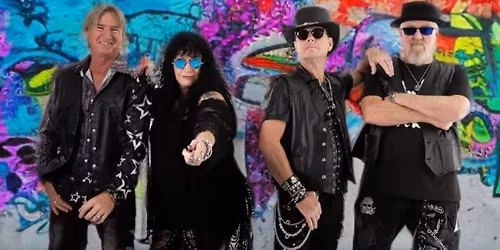 The Velvet Edge rock the Vasse Tavern 