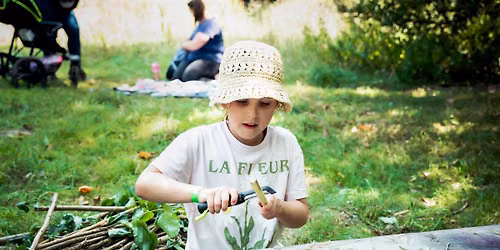 Discover and Explore - New Birdfeeder Gardening Family Fun - PP