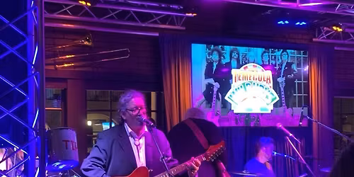 Les Allen w Temecula Wilbury\u2019s at The Vibe