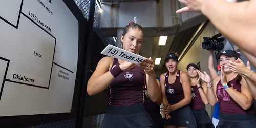 Oklahoma Sooners at Texas A&M Aggies Womens Basketball