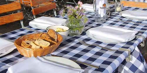 Schwimmender Biergarten